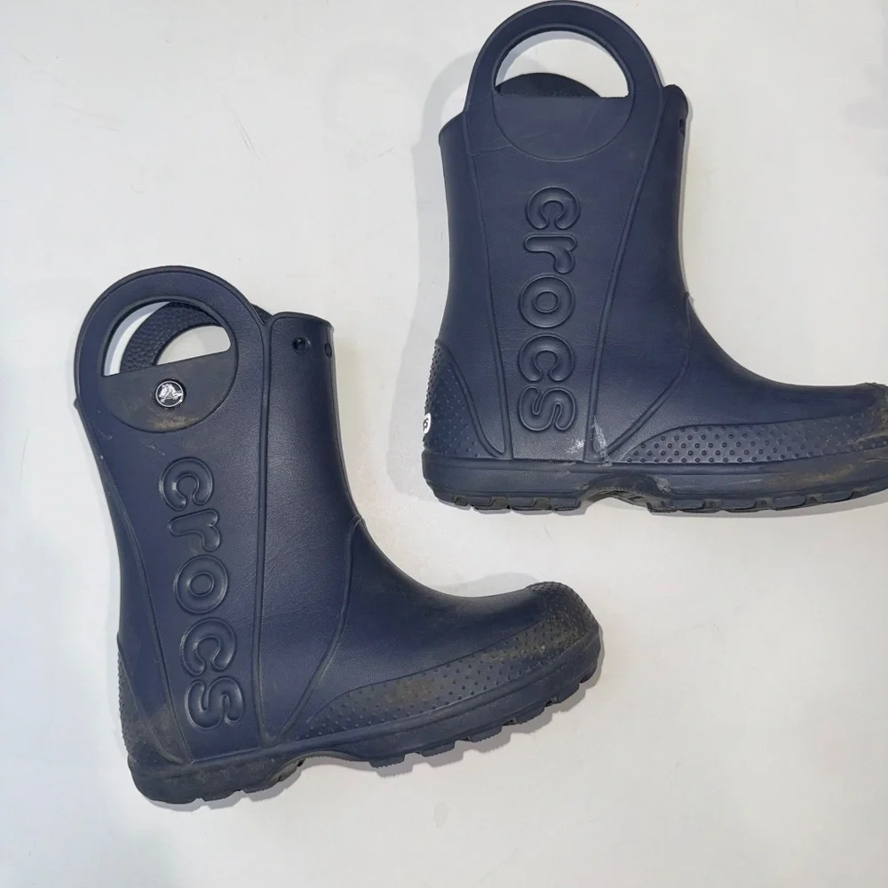 CROCS $45 Youth 1 Navy Blue Pull On Waterproof Rain Boots Snow Boots Bin4